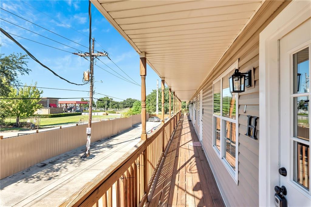 2916 Jean Lafitte Parkway, Unit H Chalmette, LA 70043 - Photo 4 of 35