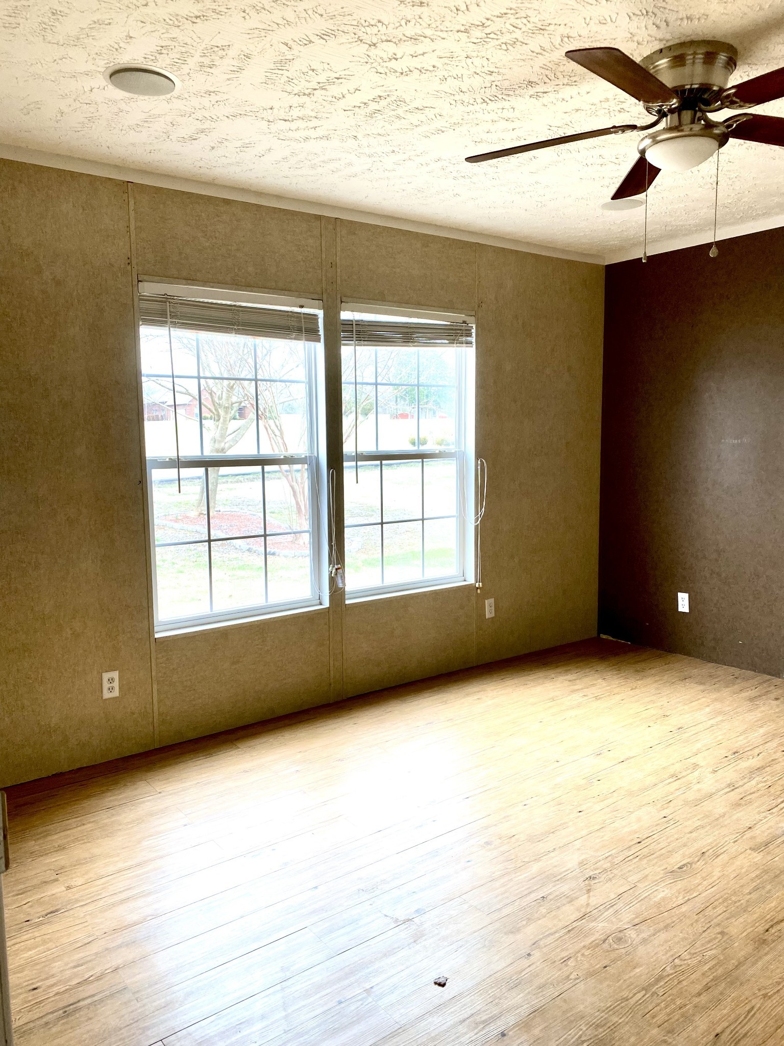 4619 Leanna Road Murfreesboro, TN 37129 - Photo 10 of 32 a view of an empty room with a window