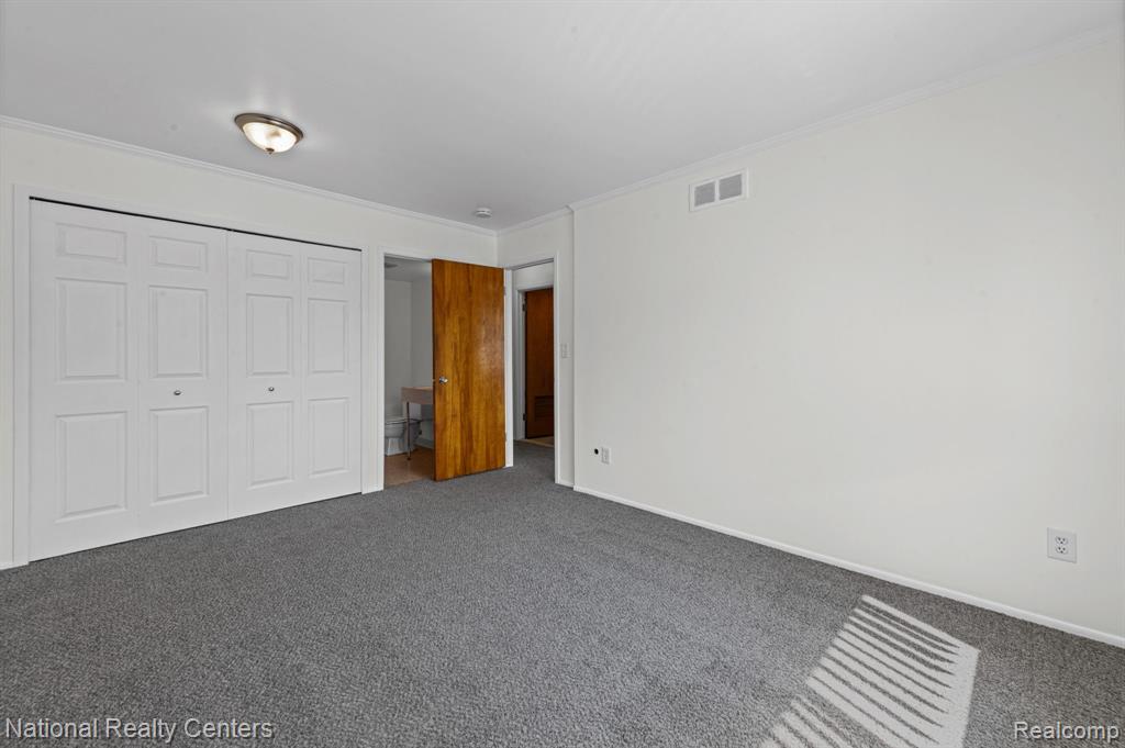 29546 Hoover Road Warren, MI 48093 - Photo 16 of 30 Gallery Image 16