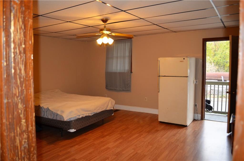 1057 Keene Street Springdale, PA 15144 - Photo 7 of 13