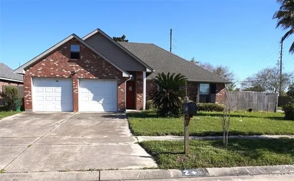 $199,900 | 2 Tuscany Drive, Laplace, LA 70068