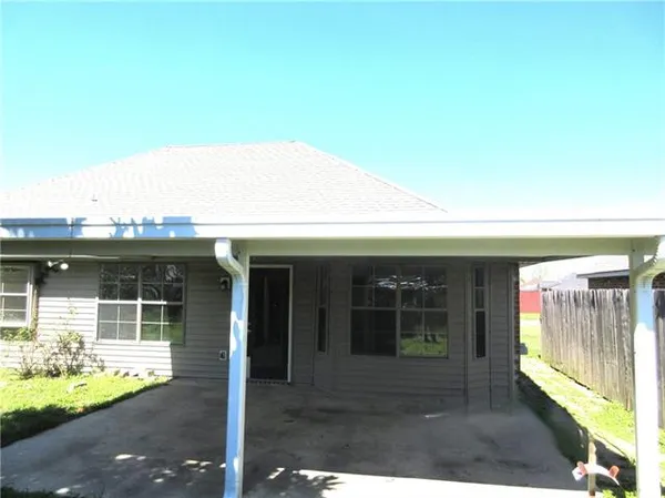 $199,900 | 2 Tuscany Drive, Laplace, LA 70068