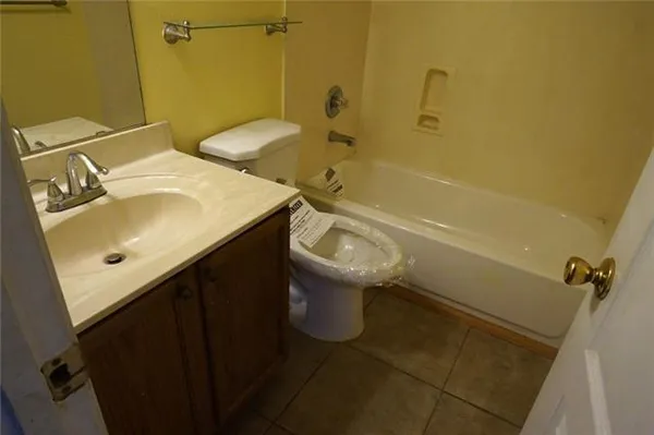 $199,900 | 2 Tuscany Drive, Laplace, LA 70068