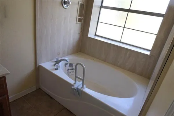 $199,900 | 2 Tuscany Drive, Laplace, LA 70068