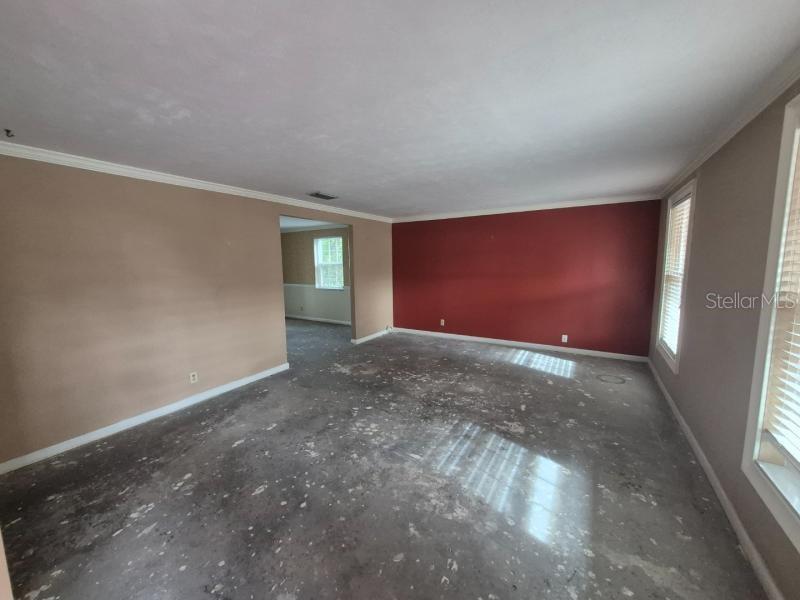 1702 Ketch Place Brandon, FL 33511 - Photo 2 of 14 an empty room with windows