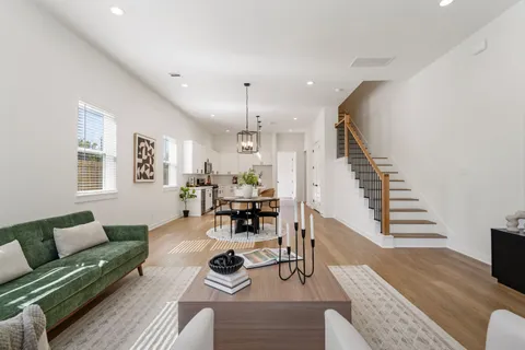 $599,000 | 1215 Sampson Street, Houston, TX 77003