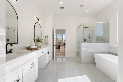 $599,000 | 1215 Sampson Street, Houston, TX 77003