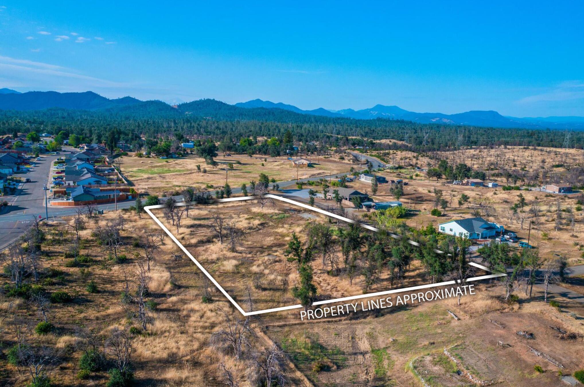 17007 Keswick Dam Road Redding, CA 96003 - Photo 4 of 20 a view of a city with lake view