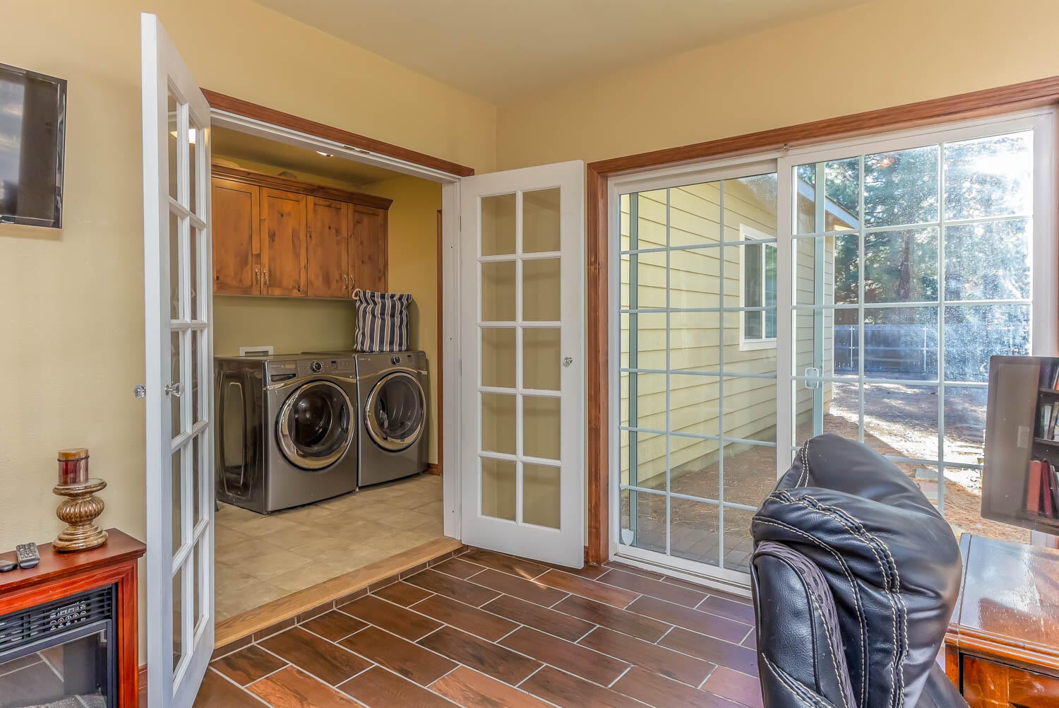 53345 Andrews Road La Pine, OR 97739 - Photo 12 of 42 Main level office/den