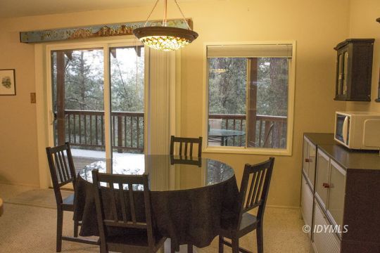 25310 Foster Lake Road Idyllwild, CA 92549 - Photo 19 of 41 Dining