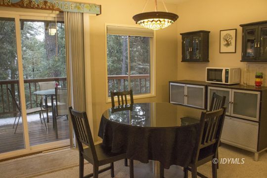25310 Foster Lake Road Idyllwild, CA 92549 - Photo 20 of 41 Dining