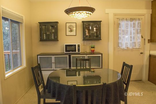 25310 Foster Lake Road Idyllwild, CA 92549 - Photo 21 of 41 Dining