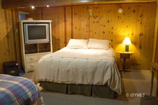 25310 Foster Lake Road Idyllwild, CA 92549 - Photo 29 of 41 Sleeping area downstairs