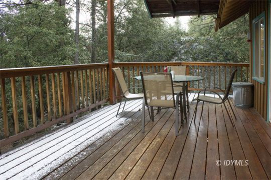 25310 Foster Lake Road Idyllwild, CA 92549 - Photo 37 of 41 Deck
