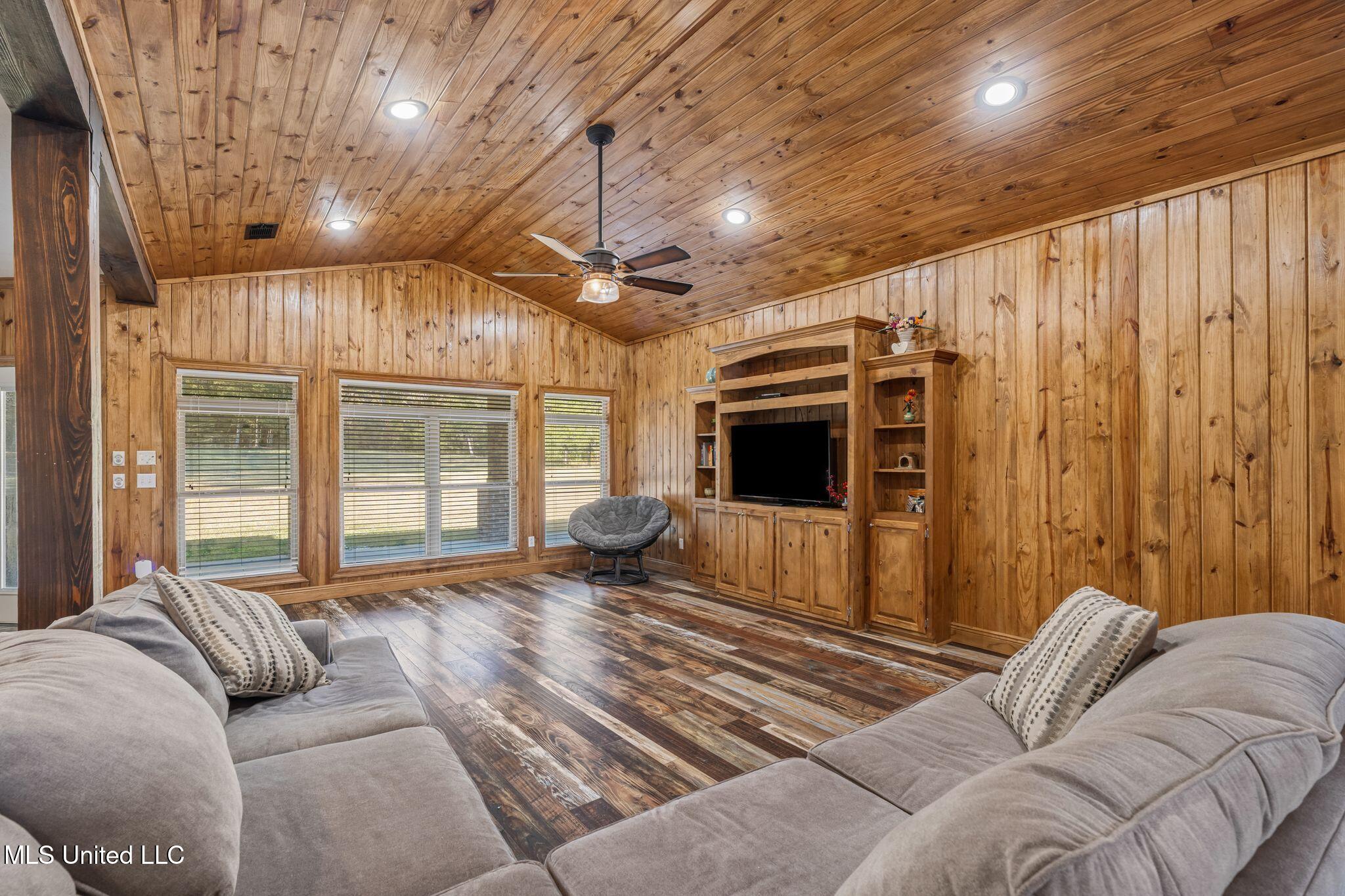 2027 Chapel Drive Summit, MS 39666 - Photo 11 of 46 2027_Chapel_Dr-11