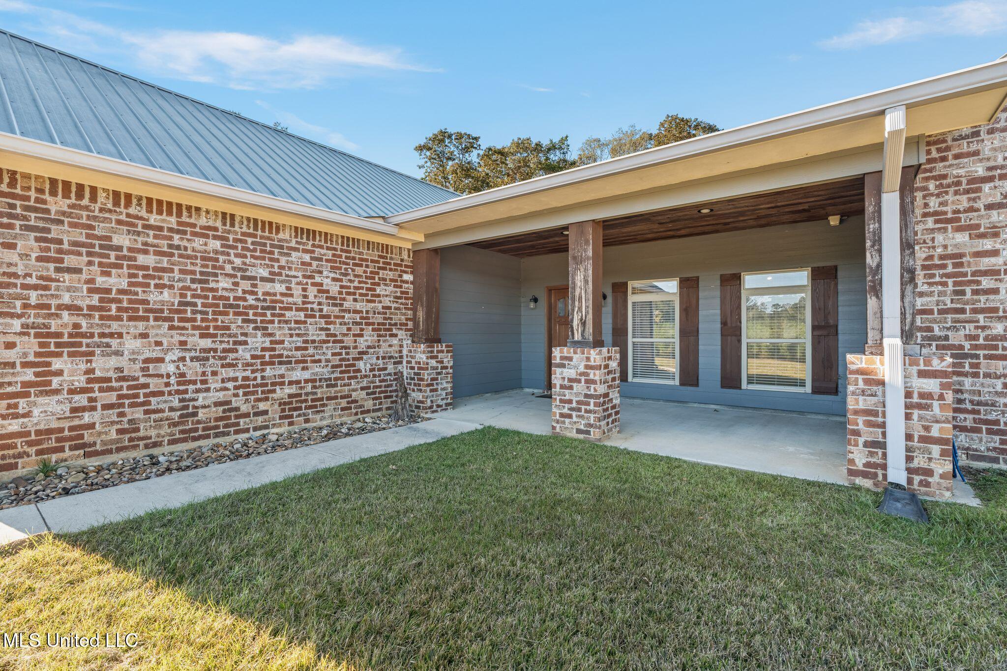 2027 Chapel Drive Summit, MS 39666 - Photo 6 of 46 2027_Chapel_Dr-6