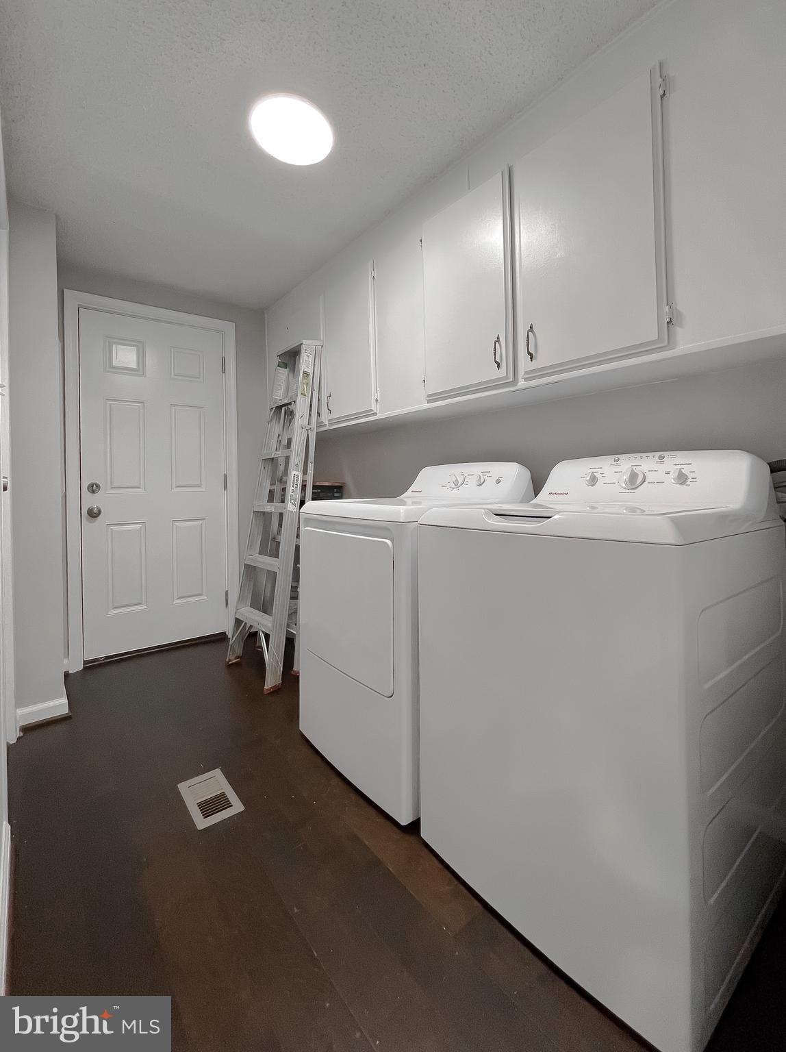 22489 Wainwright Court California, MD 20619 - Photo 15 of 41 a view of utility room with washer and dryer