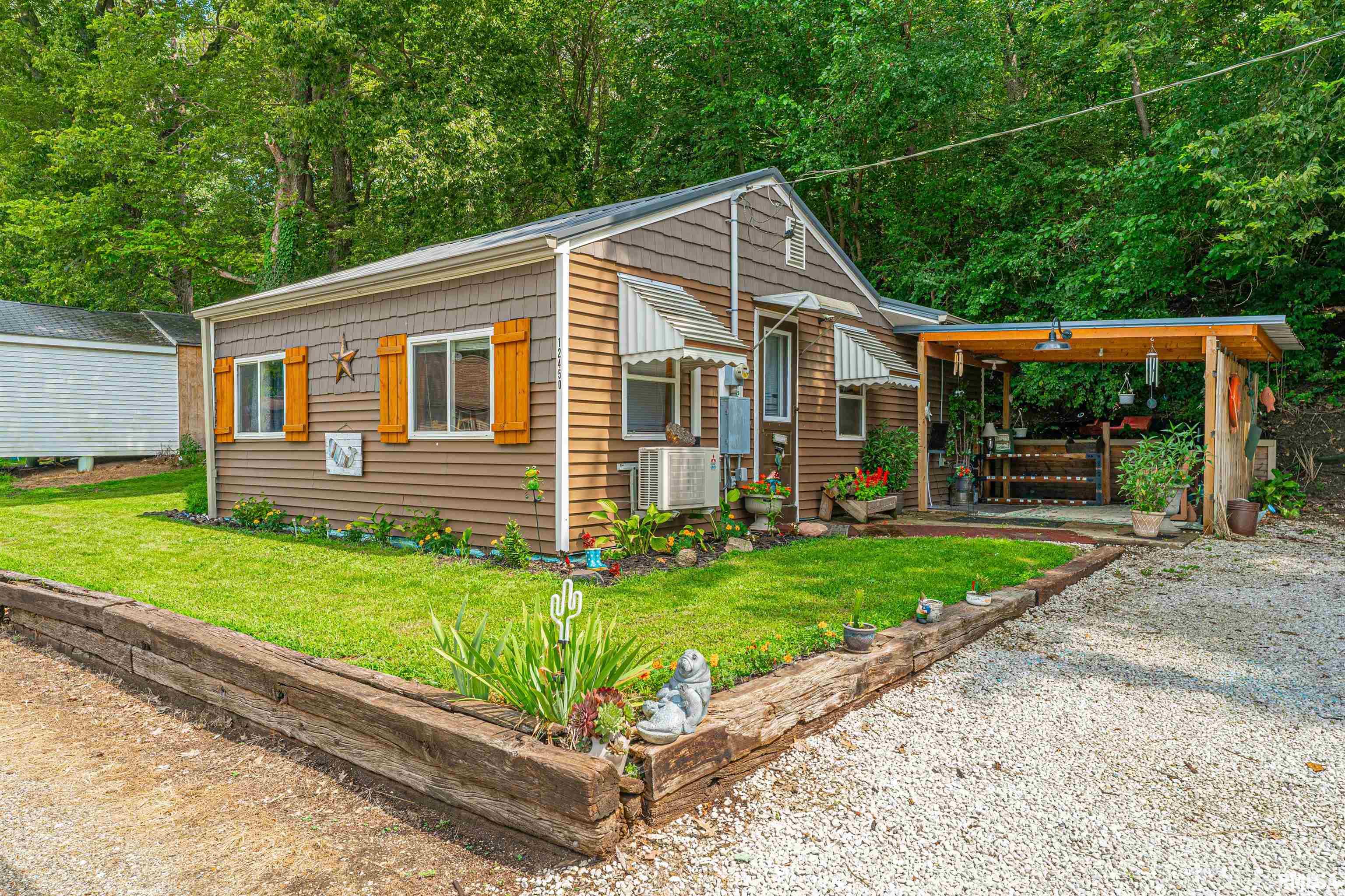 12450 Sunset Drive Manito, IL 61546 - Photo 1 of 16