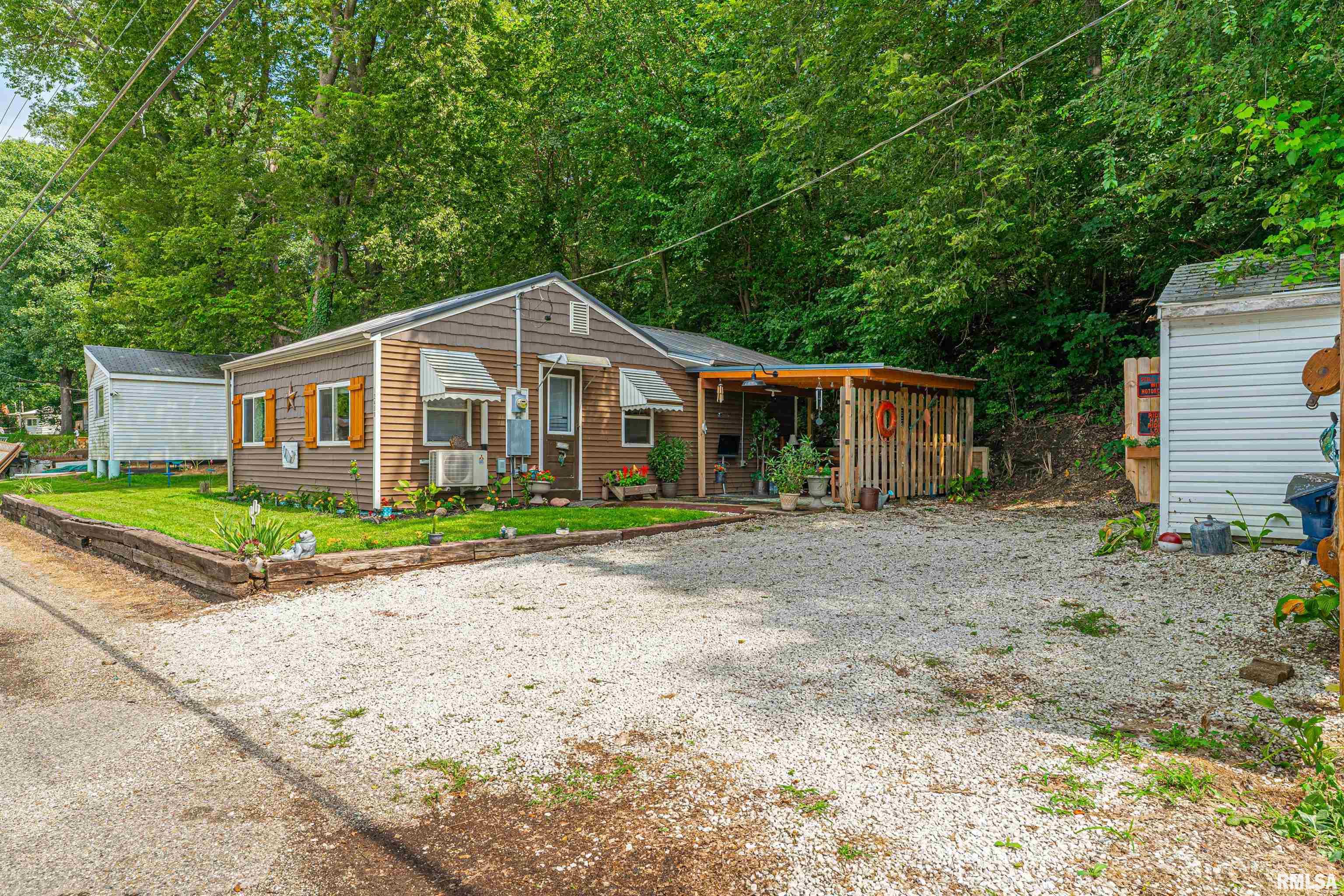 12450 Sunset Drive Manito, IL 61546 - Photo 2 of 16