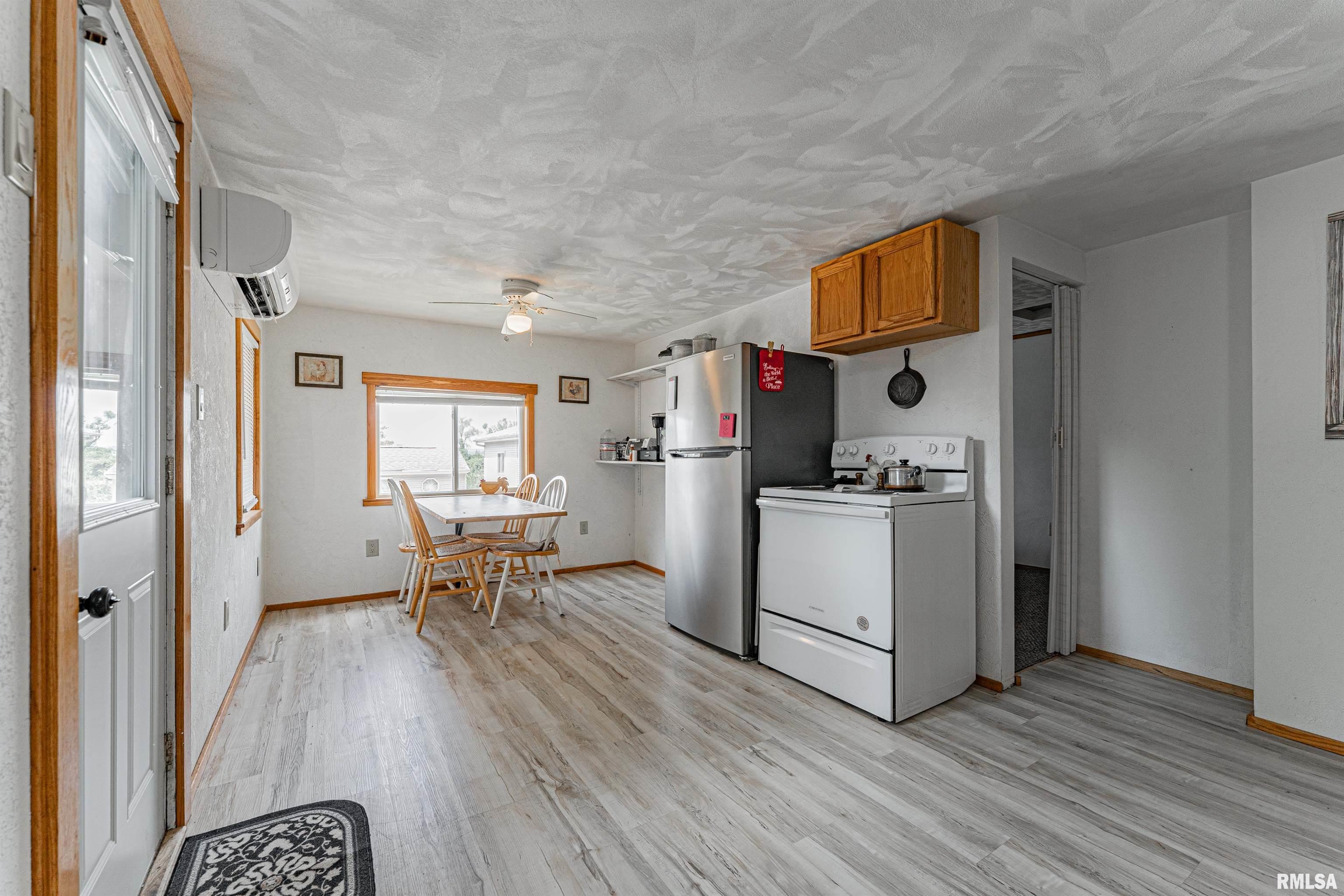 12450 Sunset Drive Manito, IL 61546 - Photo 8 of 16