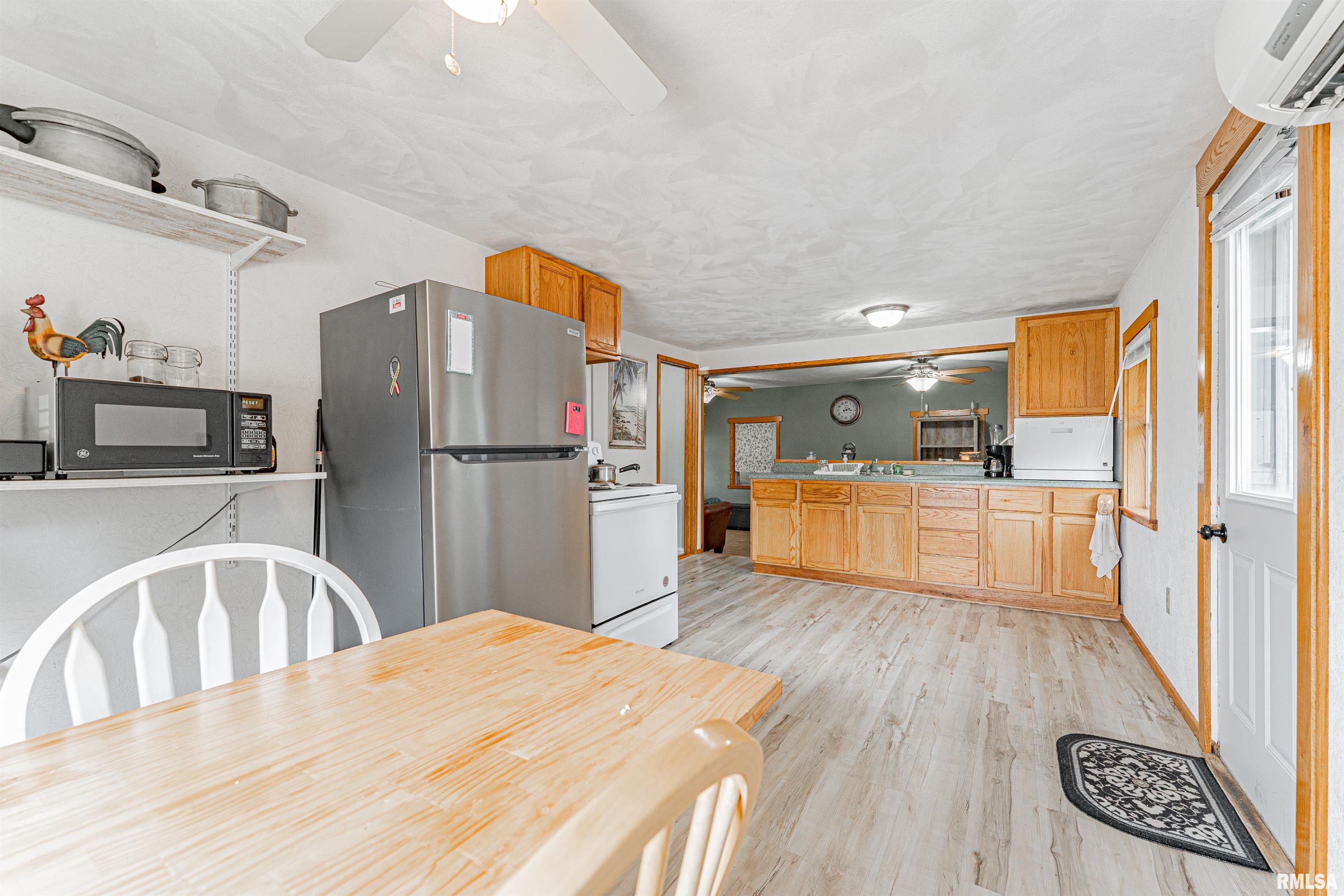 12450 Sunset Drive Manito, IL 61546 - Photo 9 of 16