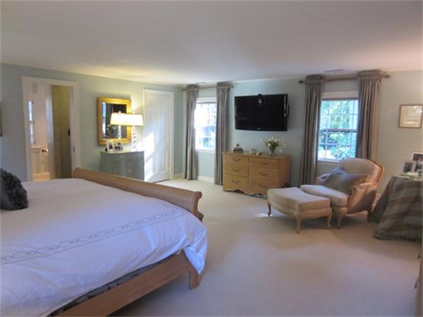 47 Radcliffe Road Wellesley, MA 02482 - Photo 11 of 23