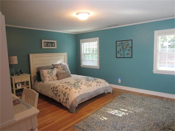 47 Radcliffe Road Wellesley, MA 02482 - Photo 13 of 23