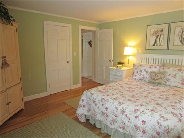 47 Radcliffe Road Wellesley, MA 02482 - Photo 15 of 23