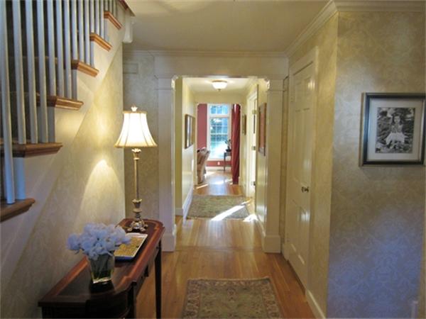 47 Radcliffe Road Wellesley, MA 02482 - Photo 2 of 23