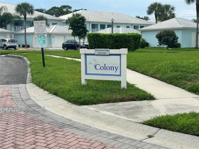 a view of a street with a house