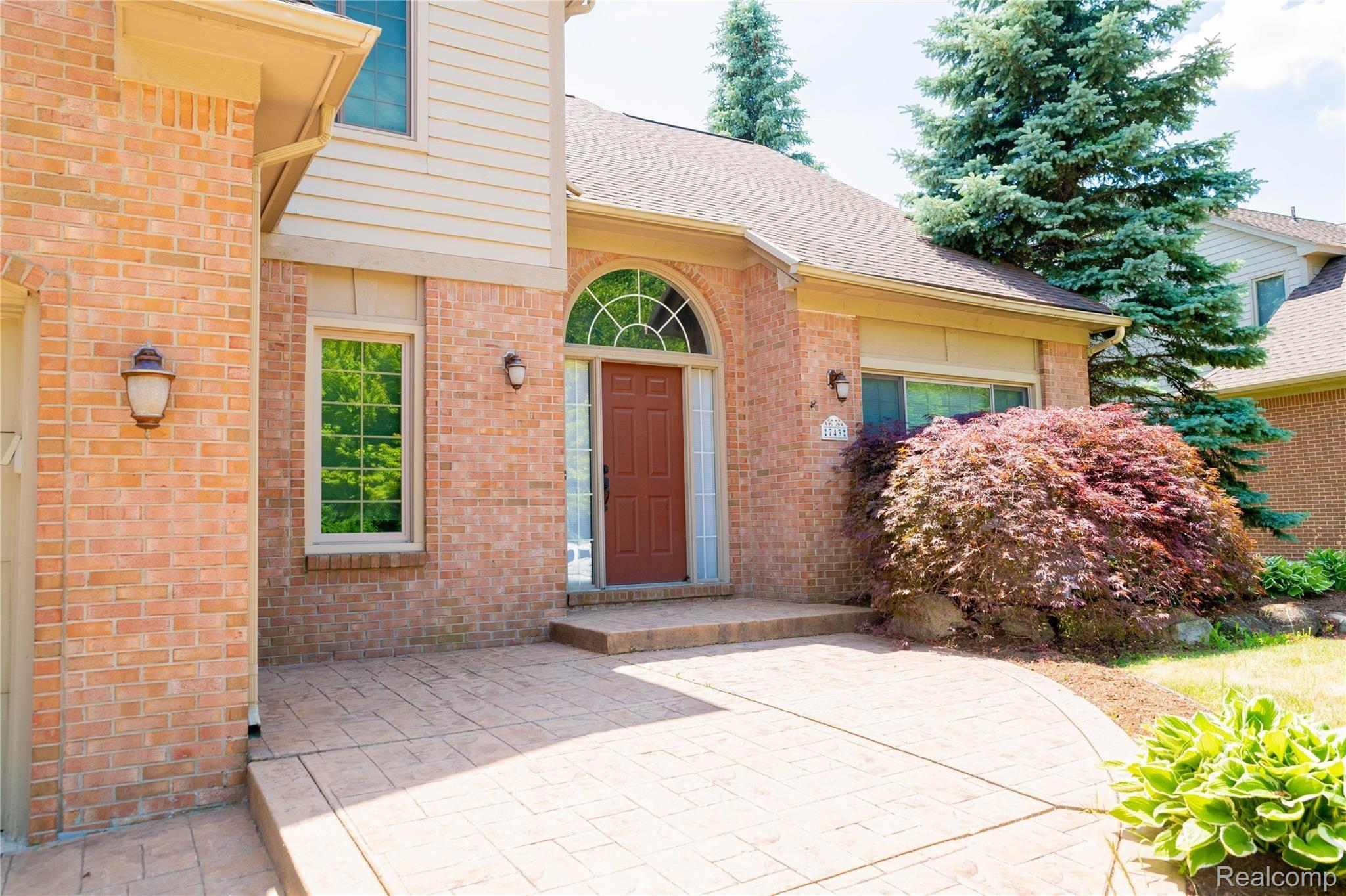743 Woodfield Way Rochester, MI 48307 - Photo 7 of 27 1-6 (1).jpg
