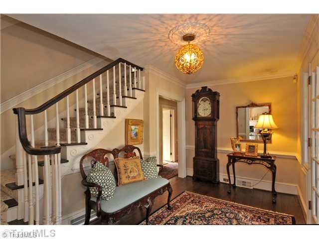 1792 Robinhood Road Winston-Salem, NC 27104 - Photo 2 of 16 Entry.