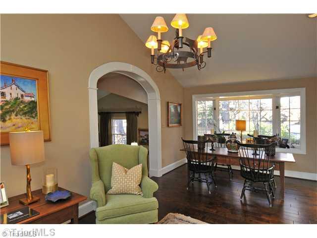 1792 Robinhood Road Winston-Salem, NC 27104 - Photo 7 of 16 Breakfast. /Keeping Room / Breakfast Room