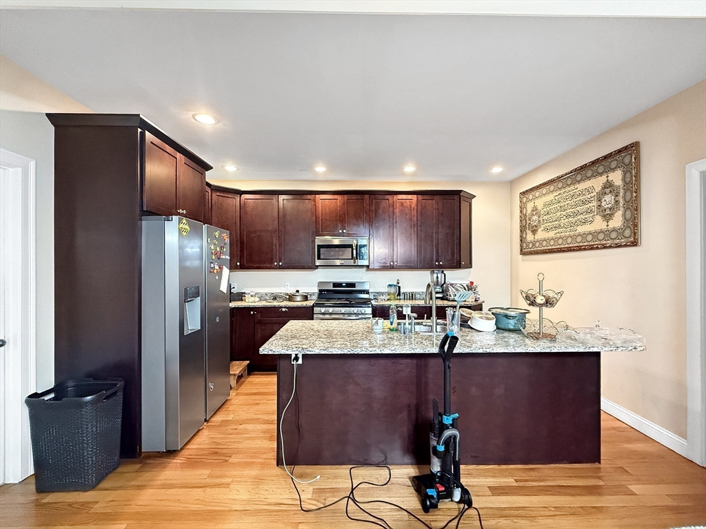 44 Dominion Road Worcester, MA 01605 - Photo 3 of 25