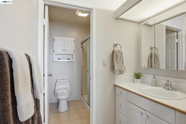 $470,000 | 21109 Gary Drive, Unit 220, Hayward, CA 94546