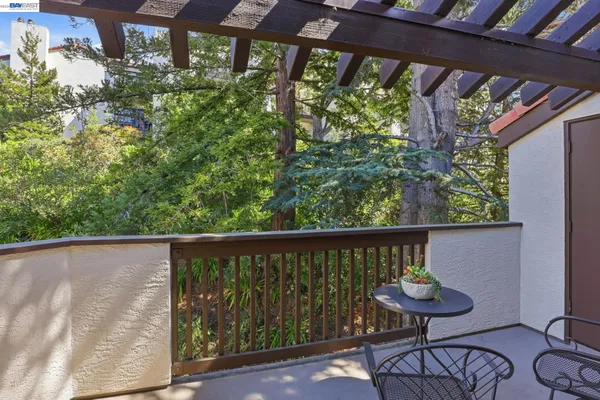 $470,000 | 21109 Gary Drive, Unit 220, Hayward, CA 94546