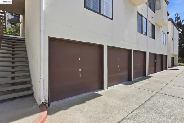 $470,000 | 21109 Gary Drive, Unit 220, Hayward, CA 94546