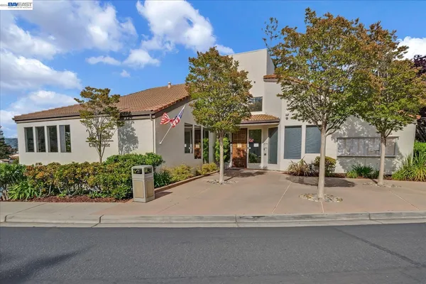 $470,000 | 21109 Gary Drive, Unit 220, Hayward, CA 94546