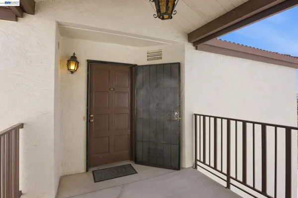 $470,000 | 21109 Gary Drive, Unit 220, Hayward, CA 94546