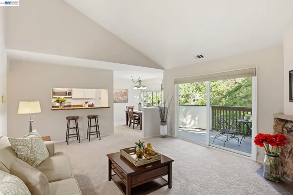 $470,000 | 21109 Gary Drive, Unit 220, Hayward, CA 94546