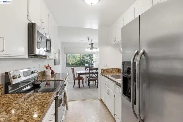 $470,000 | 21109 Gary Drive, Unit 220, Hayward, CA 94546