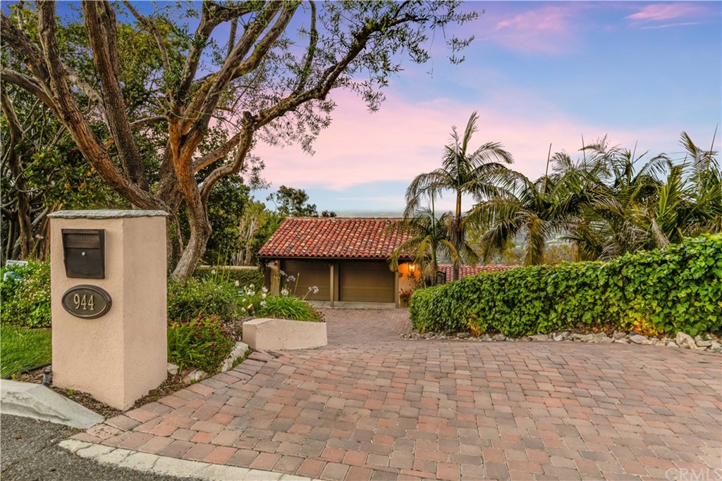 944 Via Rincon Palos Verdes Estates, CA 90274 - Photo 10 of 25