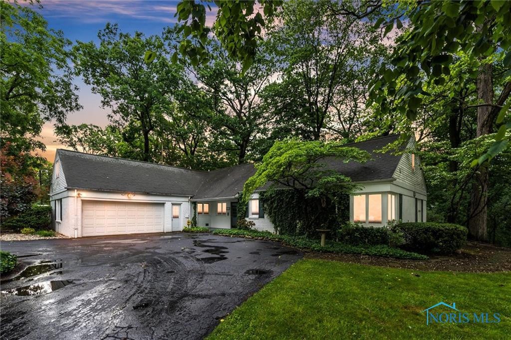 4121 River Road Toledo, OH 43614 - Photo 2 of 41 Gallery Image 2
