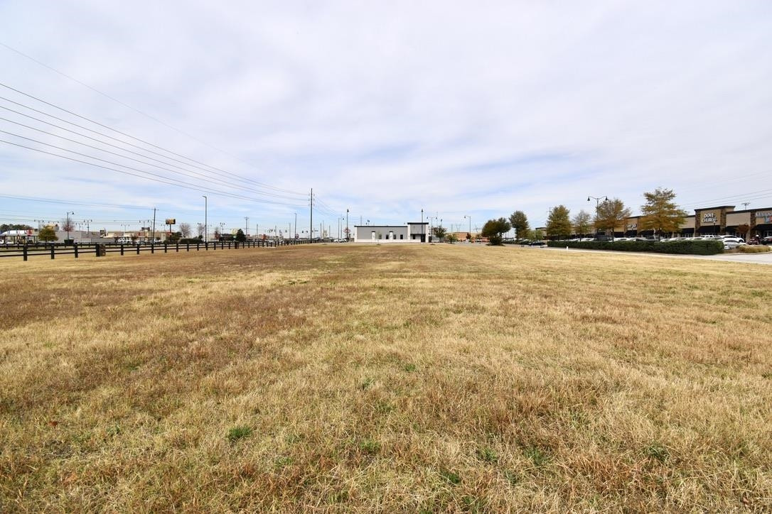 283 Parkstone Place Jackson, TN 38305 - Photo 3 of 16 a view of an ocean