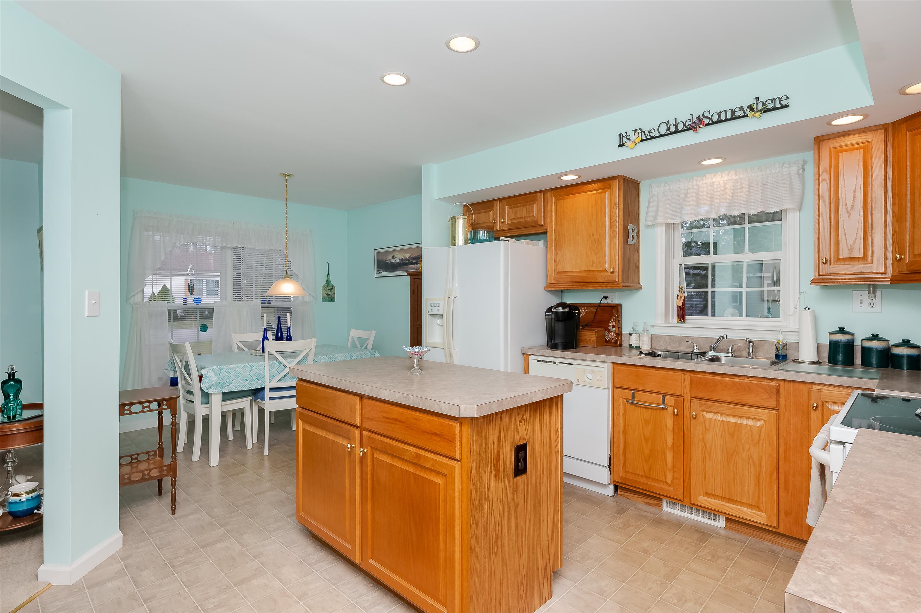 8 Cinder Lane Rochester, NH 03868 - Photo 3 of 40 Gallery Image 3