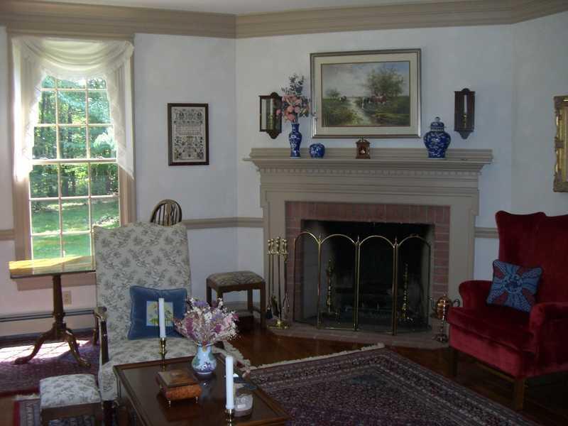 161 Leech Road Greenville, PA 16125 - Photo 9 of 25 Living Room.