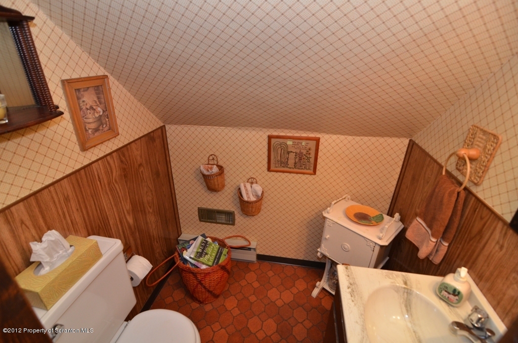 5 East Lake Road Moscow, PA 18444 - Photo 14 of 23