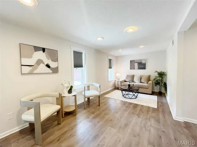 $199,900 | 7047 Tholozan Avenue, St. Louis, MO 63109