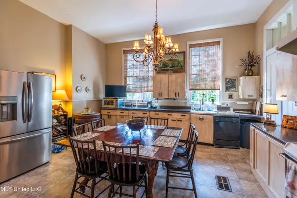 $1,197,000 | 131 Winchester Road, Natchez, MS 39120