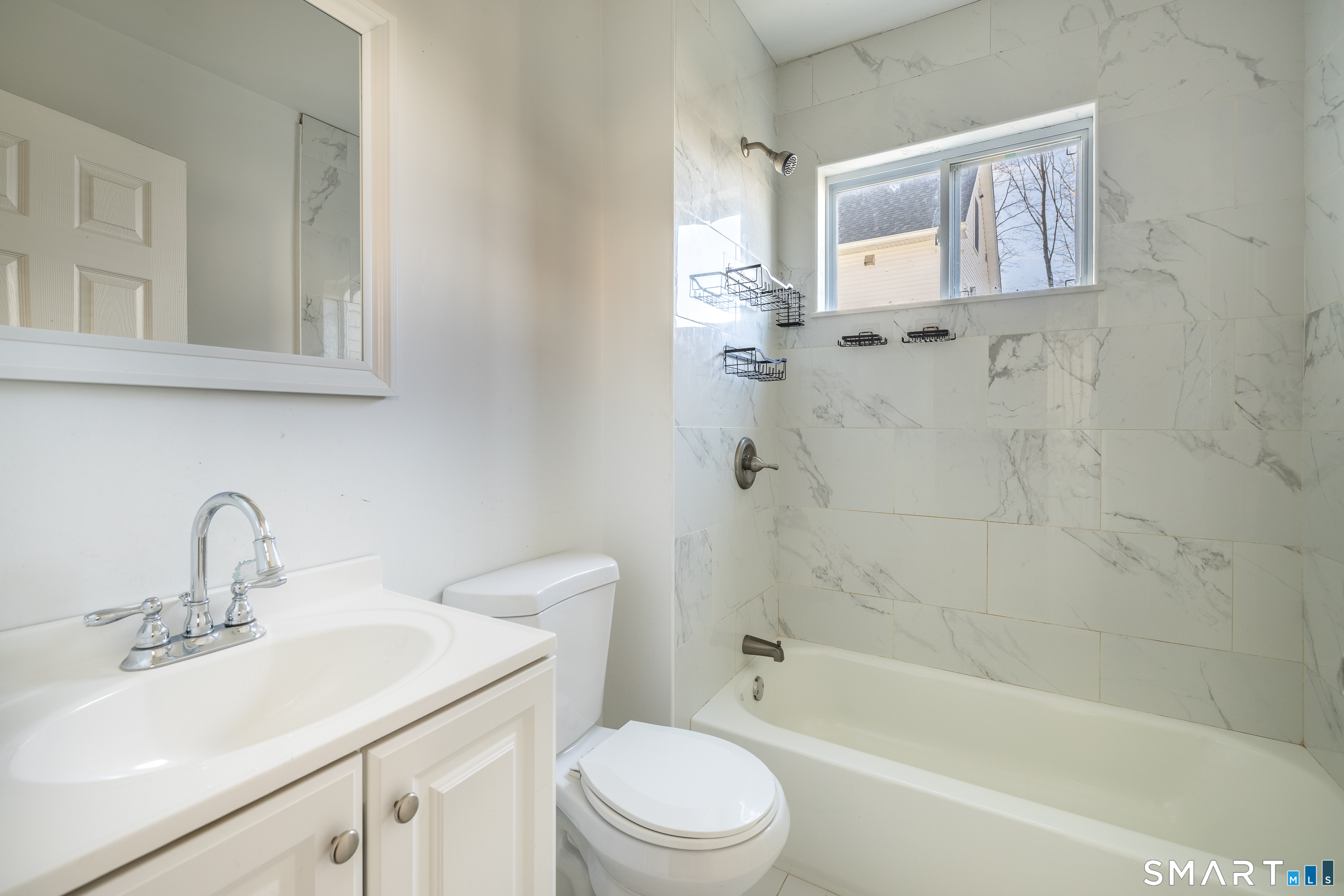 340 Pleasantview Avenue Bridgeport, CT 06606 - Photo 8 of 16